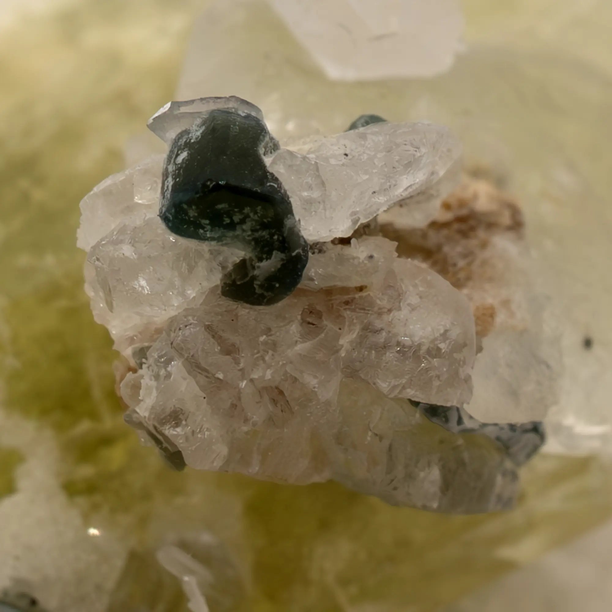 Collection - Brazilianite, beryllonite & quartz - Brésil