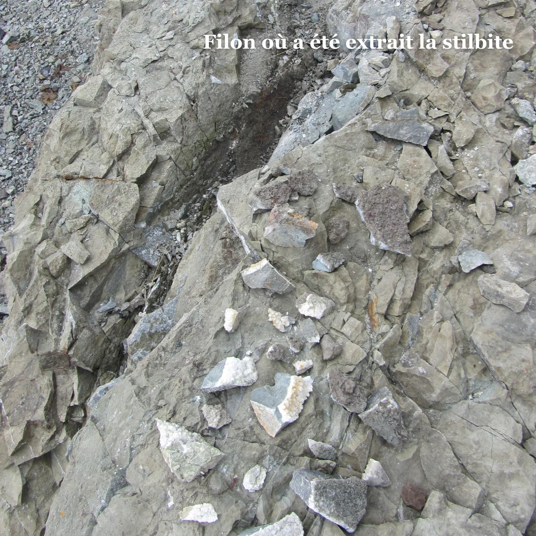 Gisement de Hvalfjordur en Islande, où j'ai trouvé de la stilbite