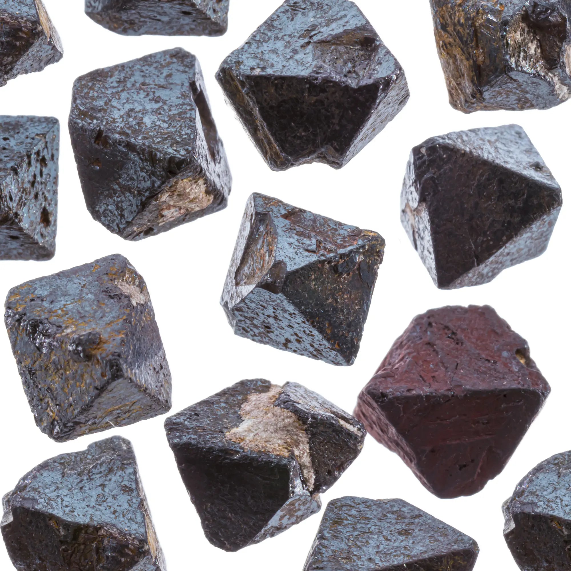Magnétite - cristal biterminée brut - Pérou - magnetite-cristal-brut-perou-1cm-magt2 - CRISTAL SOURCES