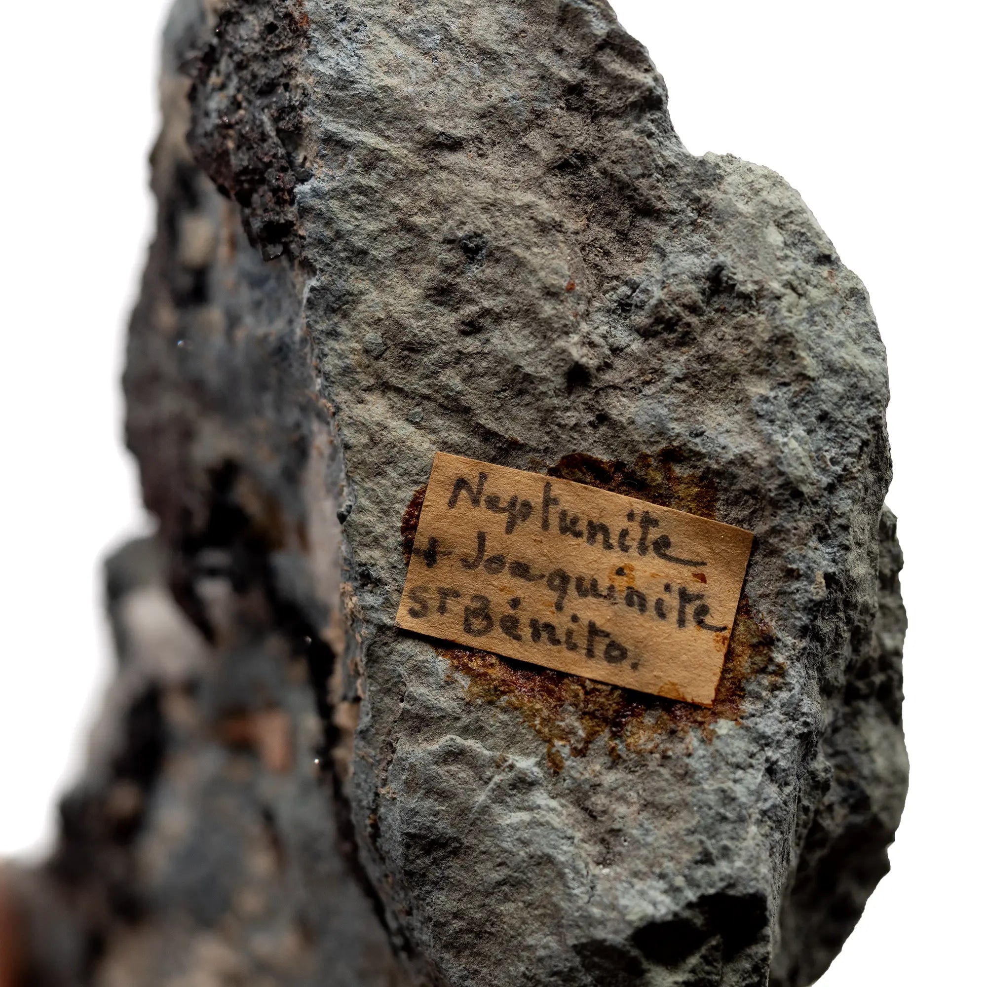 neptunite-joaquinite-san-benito-californie-usa-rar4 - CRISTAL SOURCES