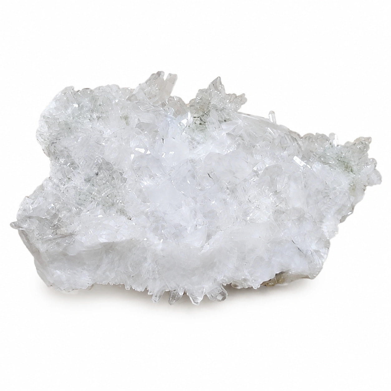 Druse de quartz suisse du Valais présentant une croissance naturelle de cristaux de quartz transparents et blancs, spécimen authentique destiné à la collection minéralogique.