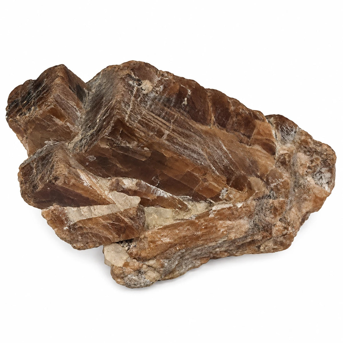 Andalousite d’Itinga, montrant les faces brunes des cristaux et les zones claires entre les prismes.