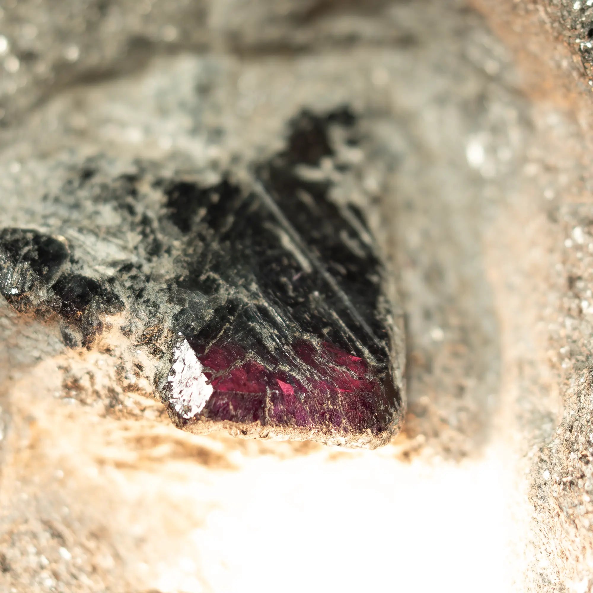 Alexandrite 13 cristaux sur gangue - Carnaiba, Brésil