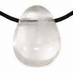 Pendentif cristal de roche de Madagascar en pierre percée naturelle avec cordon noir, quartz transparent poli de qualité, bijou en pierre naturelle pour lithothérapie.