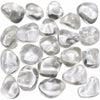 Pierre naturelle cristal de roche roulé du Brésil – assortiment de pierres roulées transparentes en quartz naturel sur fond blanc pour lithothérapie, collection et décoration.