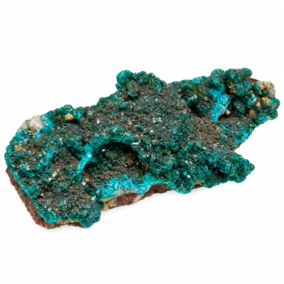 Dioptase de Mindouli, Congo, avec druse verte recouverte d’oxydes bruns et petits cristaux jaunes de mimétite