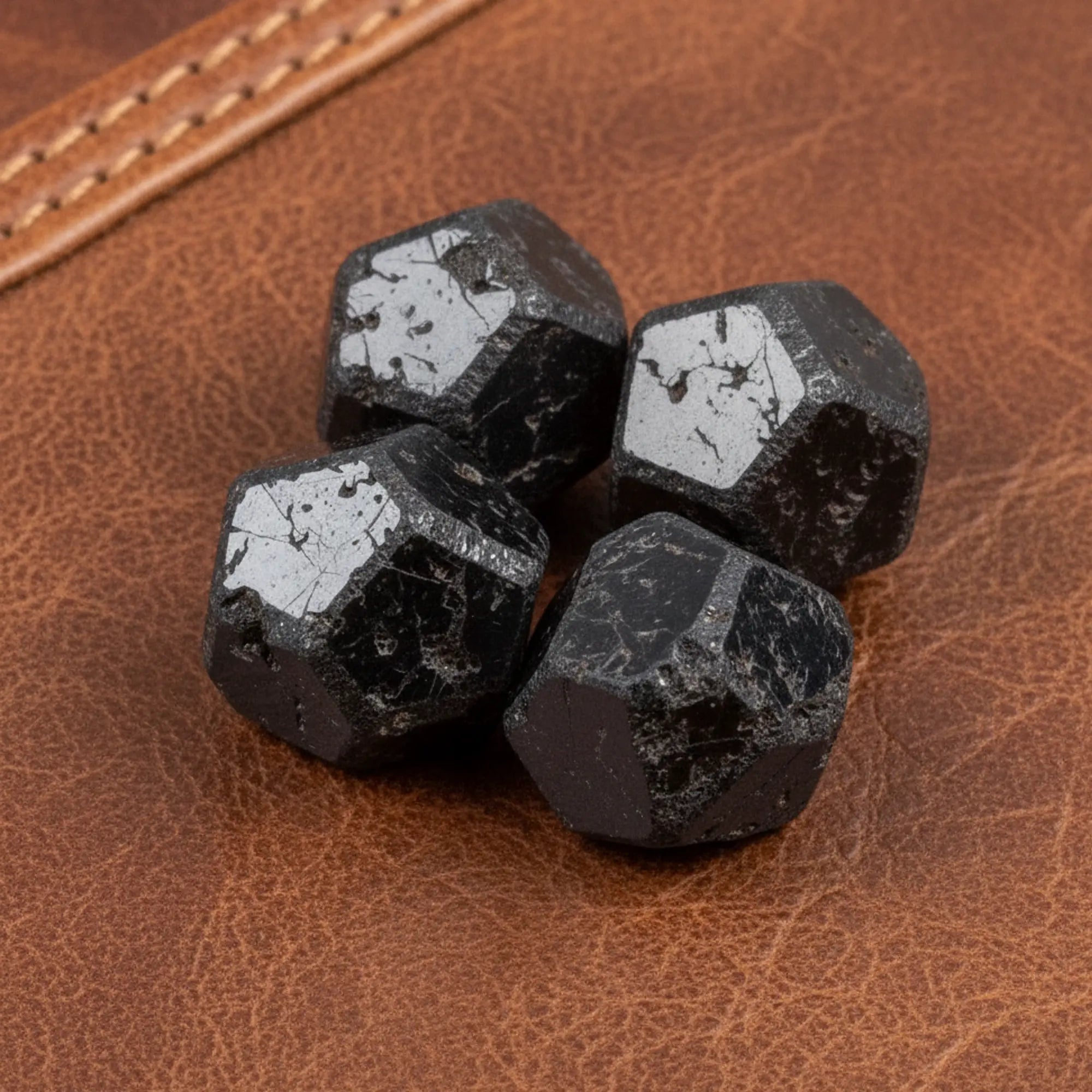 Grenat Andradite Mélanite – Cristal Minéral Naturel