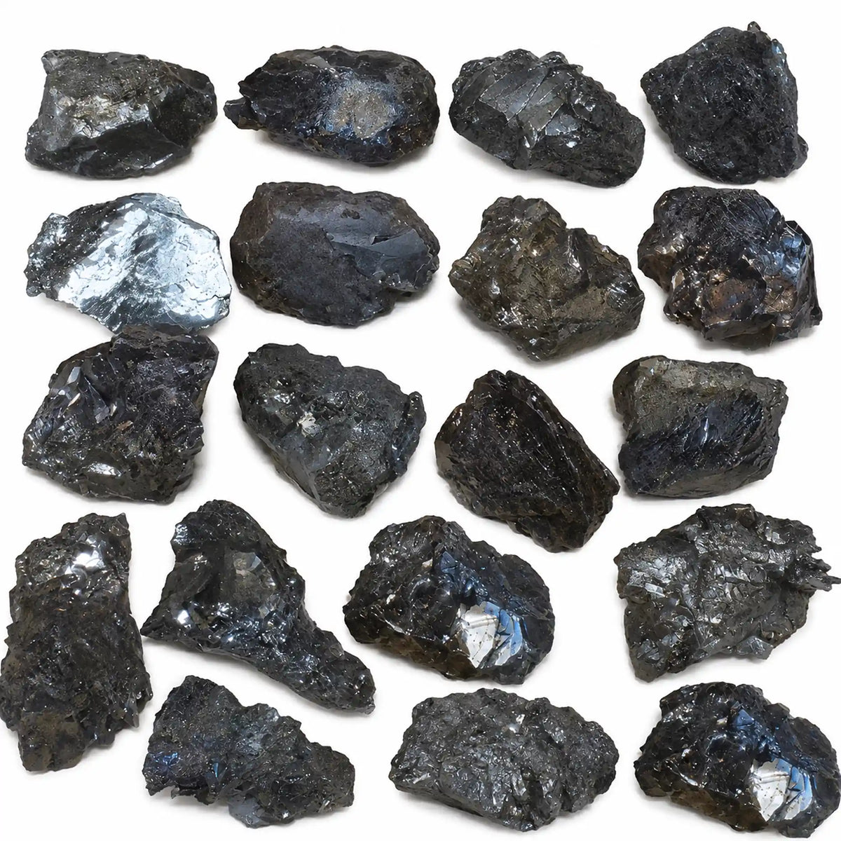 Pierres brutes d’hématite variété spécularite de l’île d’Elbe en Italie, fragments minéraux métalliques gris noir aux reflets argentés