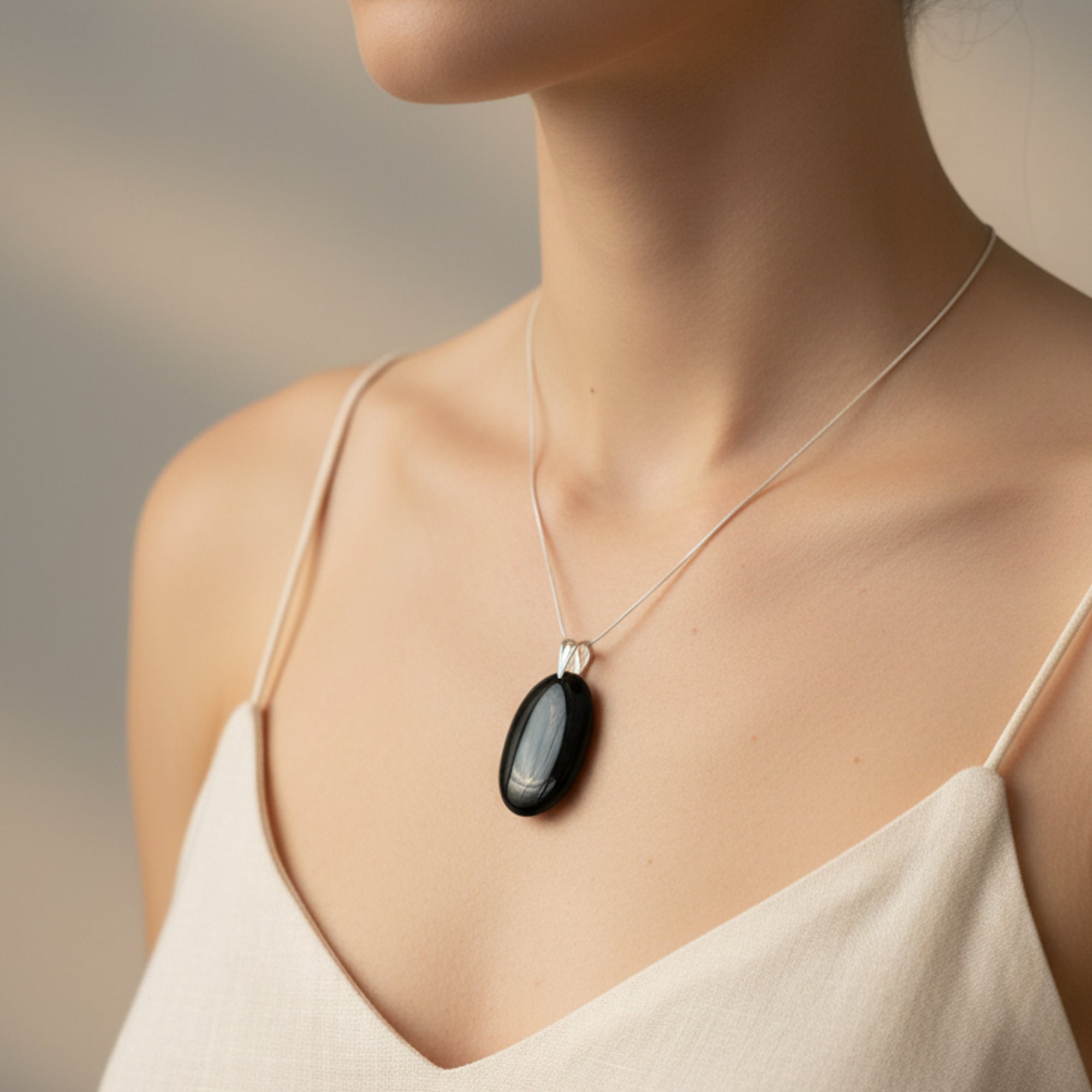 Pendentif jade noir en argent de forme ovale - 13gr