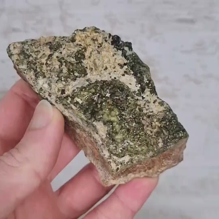 Grenat démantoïde cristaux sur gangue - Namibie - GDA8