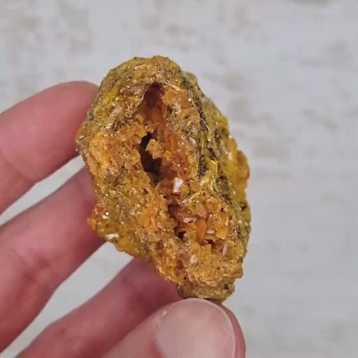 Wulfenite cristaux dans géode - Touissit, Maroc WUL1