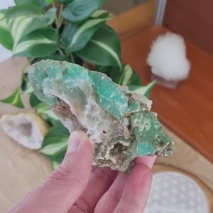 Pierre Chrysoprase verte brute - Nouvelle Calédonie